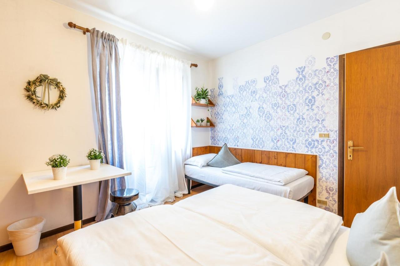 Hotel Sleep In Venzone Extérieur photo