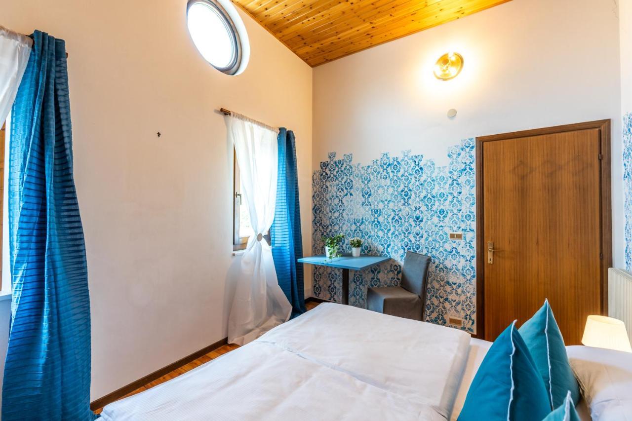 Hotel Sleep In Venzone Extérieur photo